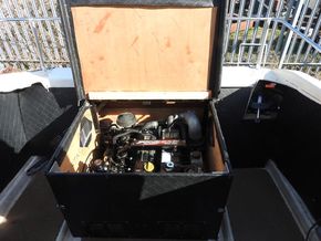 Engine housing