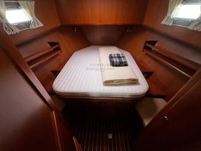 Faroe 360 Sedan  - Forward Cabin