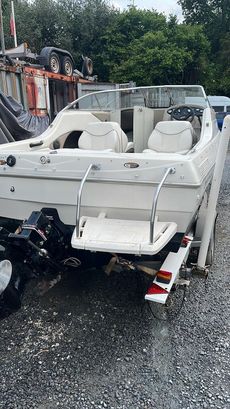Bayliner 1952 Capri 
