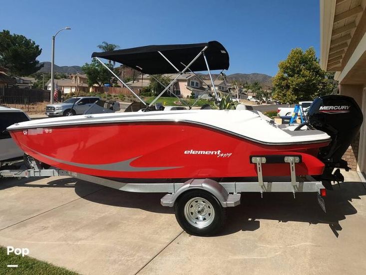 2023 Bayliner element m19