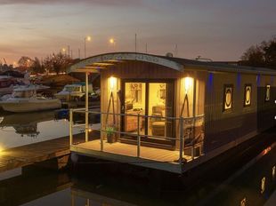 River Pod House Boats                                                 