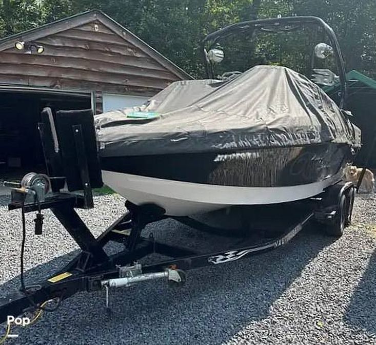 2009 Correct Craft super air nautique 210