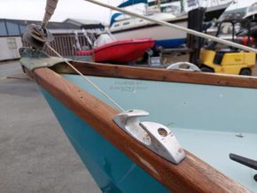 Drascombe Lugger  - Bow