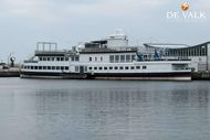 1938 Floating restaurant