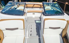 2021 Four Winns H210 14