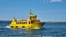 Passenger boat