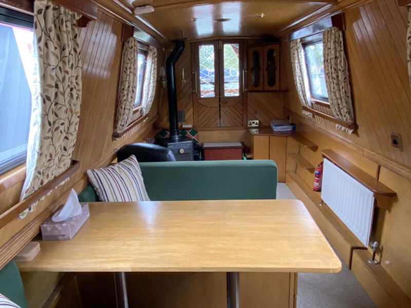 Saloon Fwrd 2