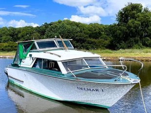 Delmar 1- 24ft 6ins 1977 Coronet 24 2 berth motor cruiser.