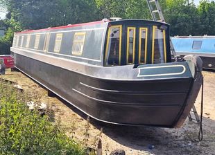 Upland Goose 69ft 2015 8 berth semi-tradtional narrowboat