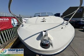 Bayliner 2252 - bow roller