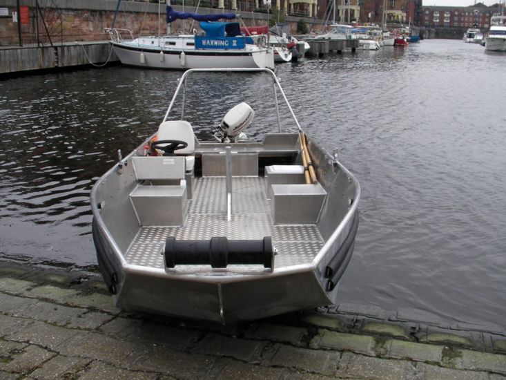 5.8m Aluminium Utility Boat