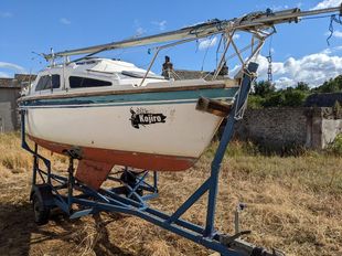 Leisure 20 with road trailer