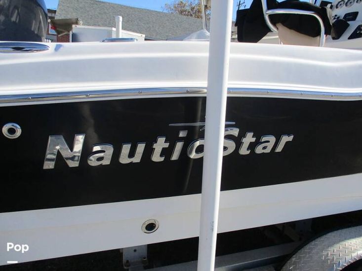 2019 Nauticstar 231 hybrid