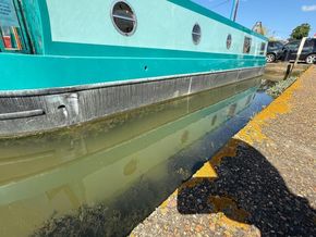 Crafted Boats 45 wide beam  - Hull Close Up