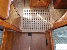 1993 Classic Yacht Robertson 35