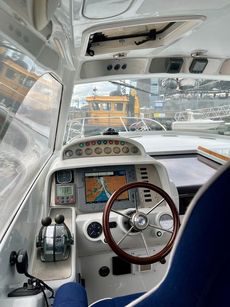 Solent Spear 35 - Rare Modern Classic Motor Yacht