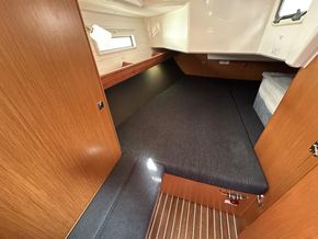 2015 Bavaria Cruiser 37 22