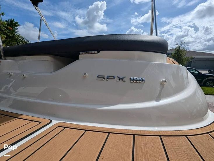 2022 Sea Ray 190 spx