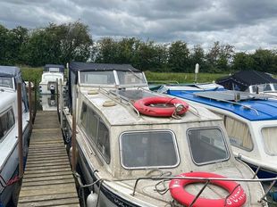 Classic 25 with Tohatsu 18EPL outboard motor