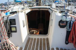 1989 Beneteau First 32s5 11
