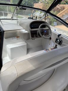 Four Winns Vista 238 &ndash; &ldquo;Care Free&rdquo; --A very sociable cruiser
