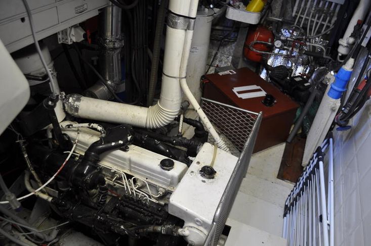 Charming well maintained 26m Luxe Motor fully converted ready to go