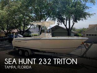 2003 Sea Hunt 232 Triton