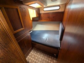 Trident Marine Voyager 38 
