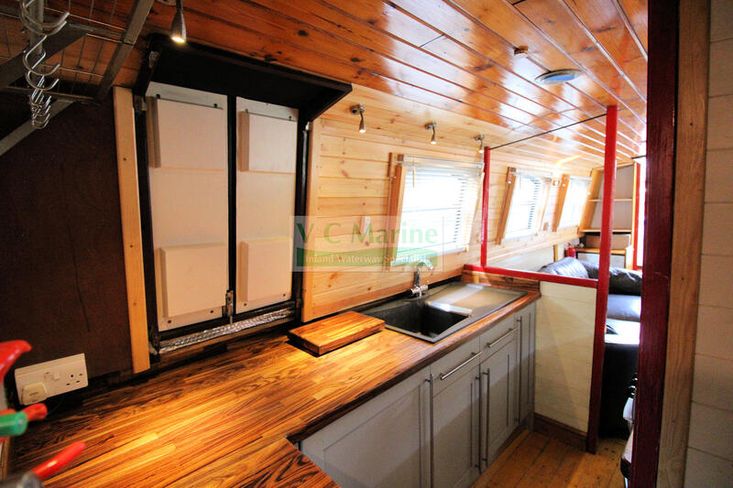 43ft Narrowboat with Residential mooring West London