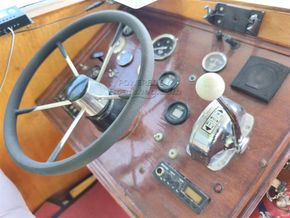 Seamaster 813  - Helm Controls