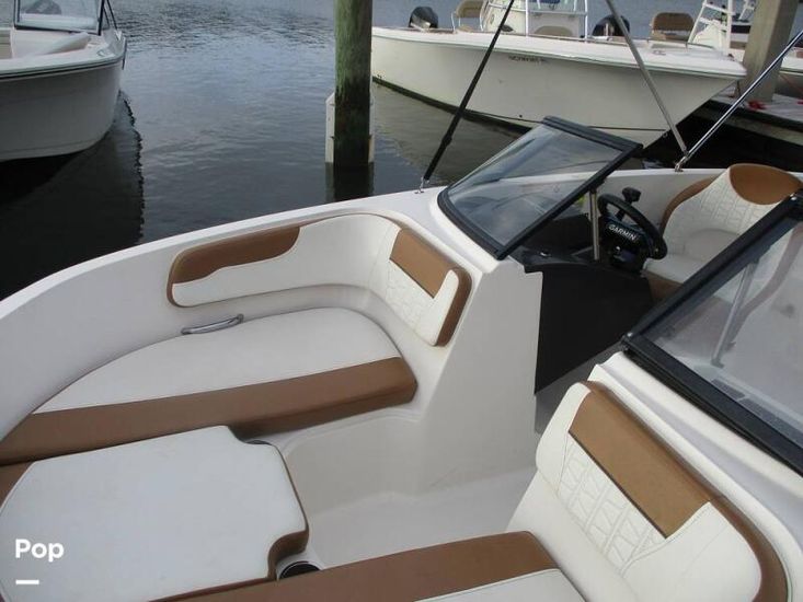 2021 Bayliner vr5