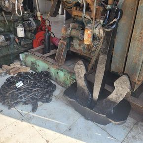 ship anchor chain