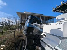 2004 Boston Whaler 240 Outrage
