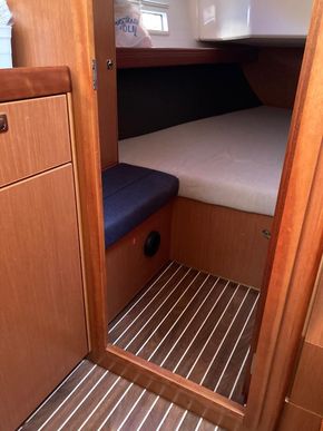 2018 Bavaria Cruiser 37 18