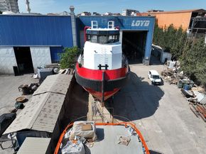 Dredger Asist Tugboat