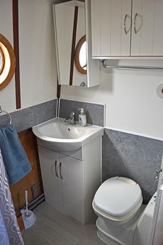 60ft Cruiser Stern Narrowboat