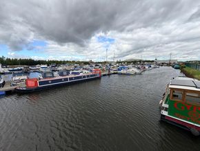 narrowboat