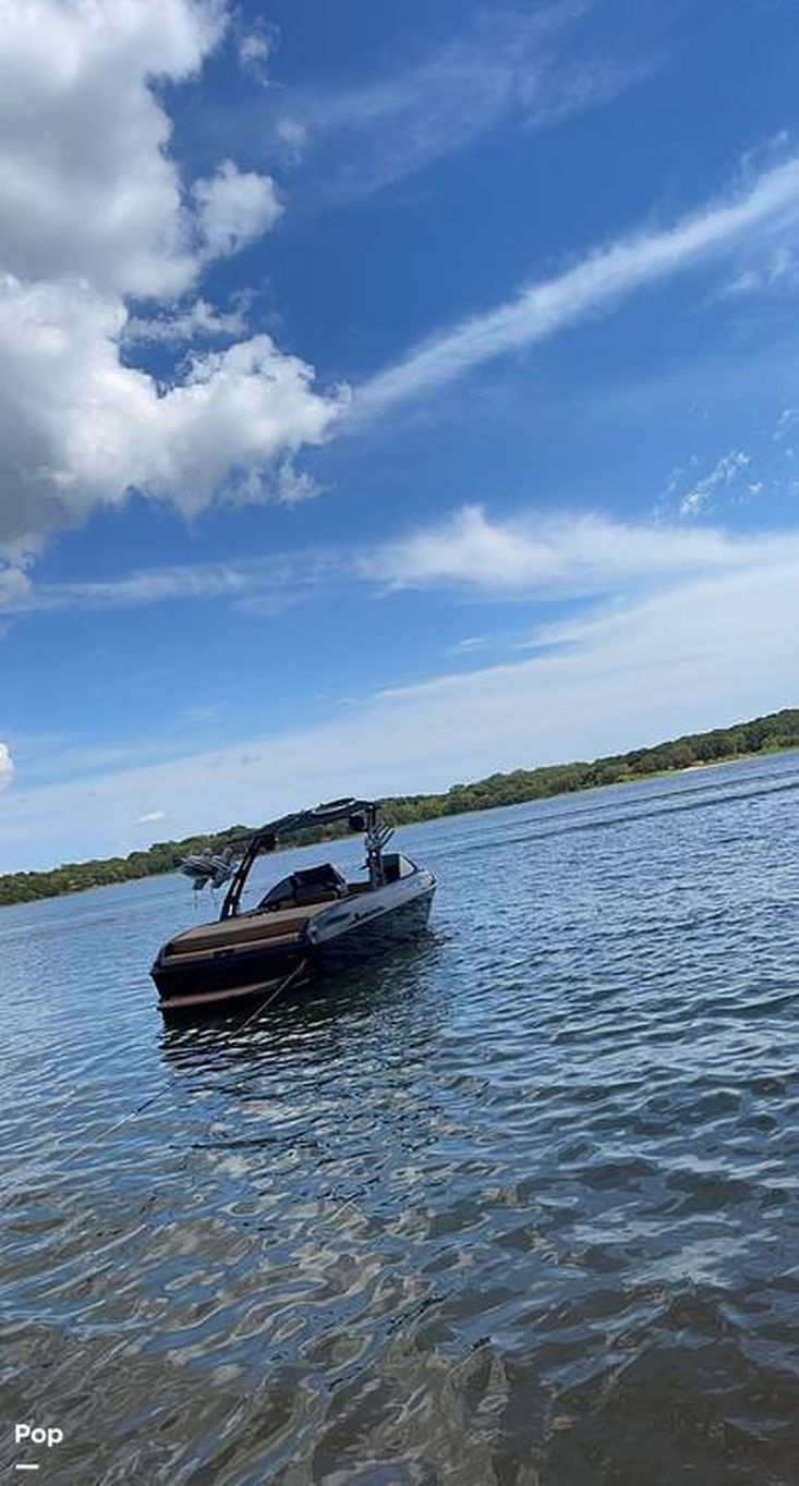 2015 Malibu 23 lsv