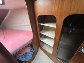1981 Beneteau First 35 37