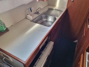 Catalac 9m  - Galley