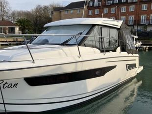 2019 Jeanneau Merry Fisher 895 Offshore
