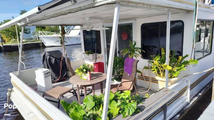 1998 Catamaran Cruisers 62 houseboat