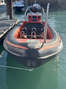 Tornado 10M Super CAT 4 Charter Seafaris 12+2