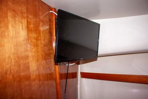 2001 Rodman 800 Flybridge 18