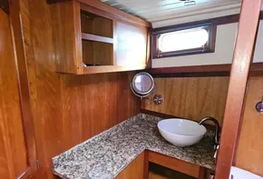 Wolstenholme cruising barge for sale with BJ Marine