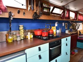 Luxemotor 50ft Narrowboat with Residential London Mooring - Galley