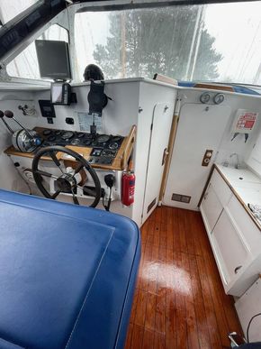 Helm & galley
