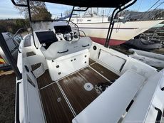 2022 Beneteau Flyer 8 Sundeck