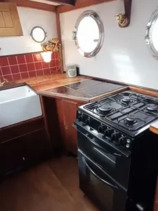 Luke Gaff Gentleman's Motor Yacht