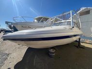 1999 Glastron SE199